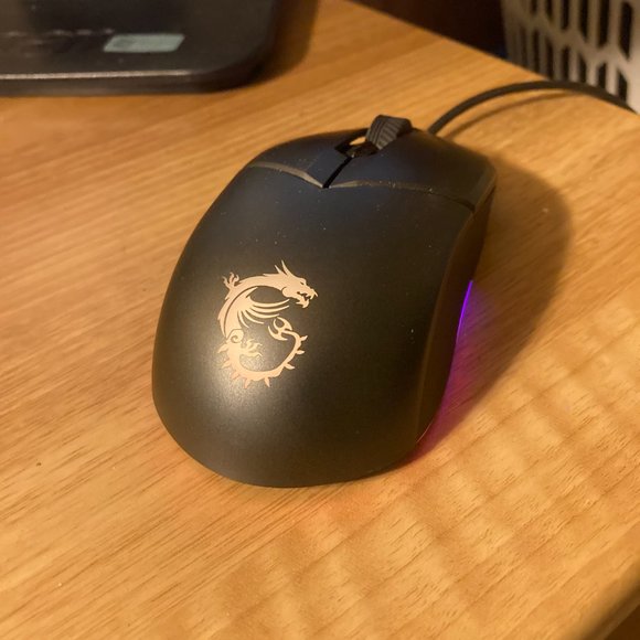 MSI Clutch GM11 5000 DPI Adjustable RGB USB Optical Wired Gaming Mouse - Picture 3 of 4